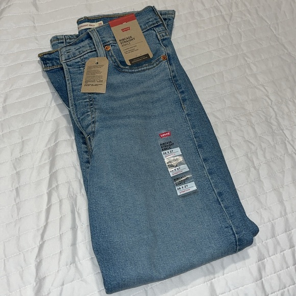 Levi’s Ribcage Straight Ankle Jeans - Picture 6 of 9